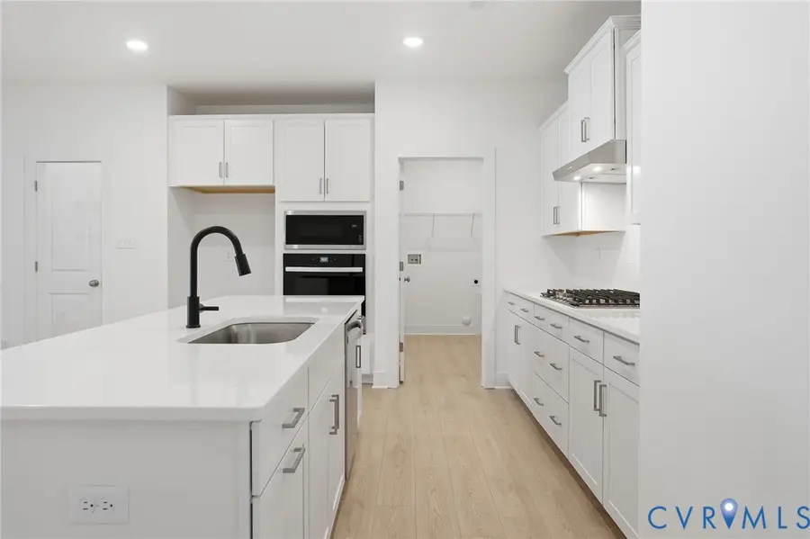 6800 Sunrise Oasis Lane, Midlothian, VA 23112 - Image #2