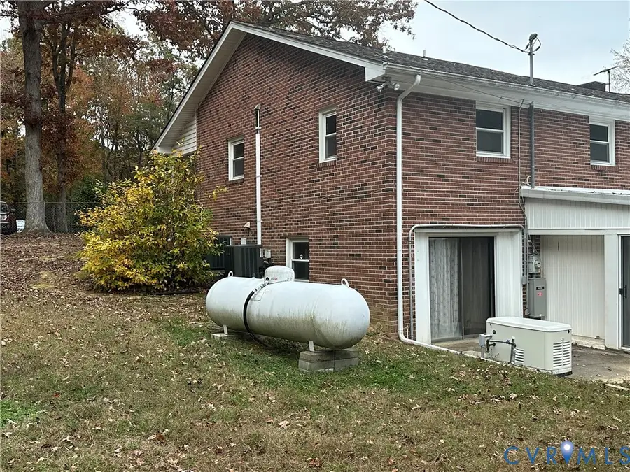 9212 Gibson Drive, Sutherland, VA 23885 - Image #2