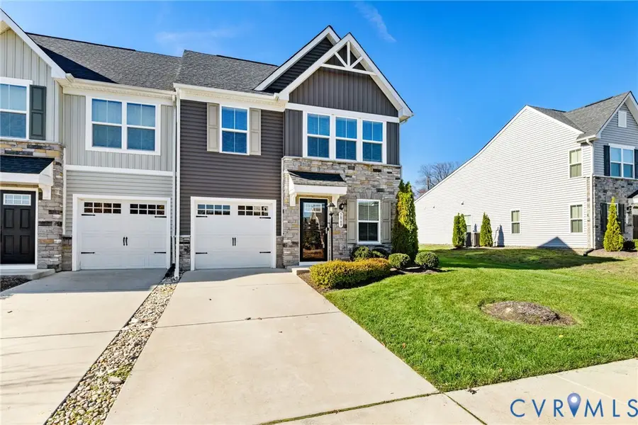 5869 Austin Woods Drive, Meadowbrook, VA 23234 - Image #2