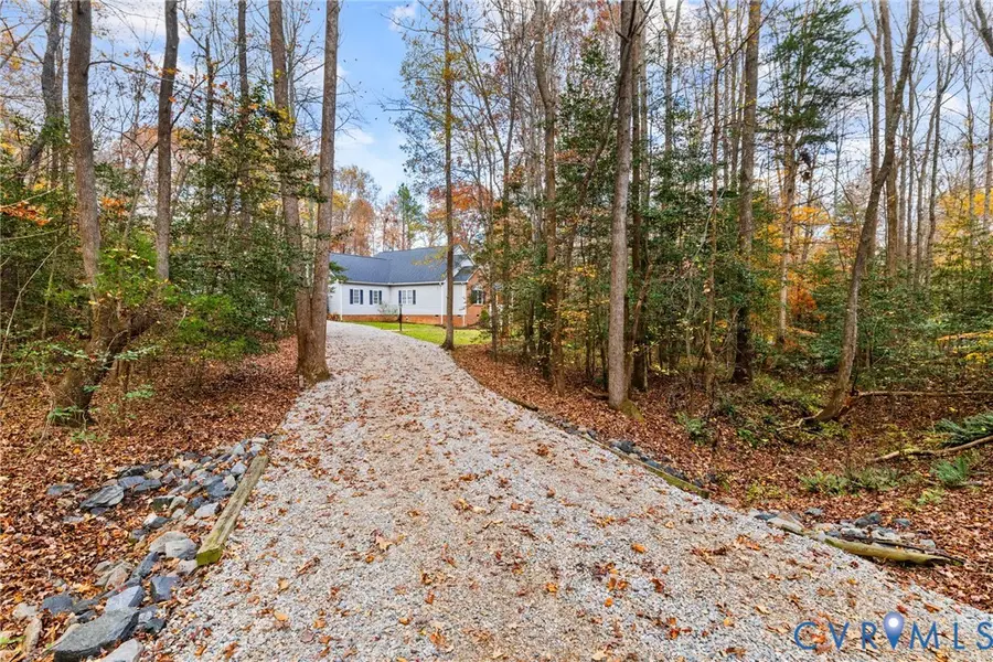 11820 Putnam Place, Amelia Court House, VA 23002 - Image #2