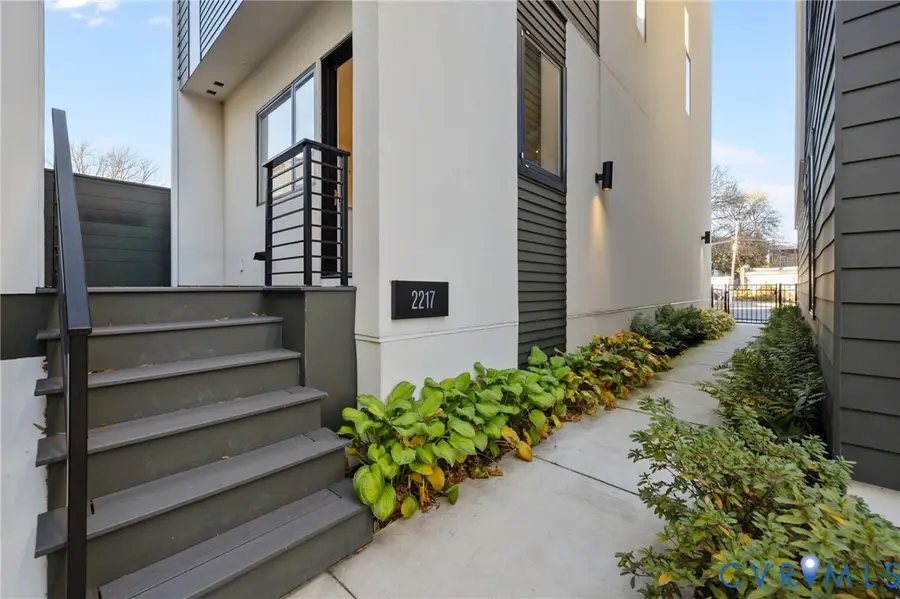 2217 Uptown Alley #END, Richmond, VA 23220 - Image #2