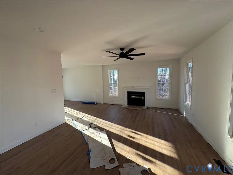 4715 Shannon Hill Road, Columbia, VA 23038 - Image #2