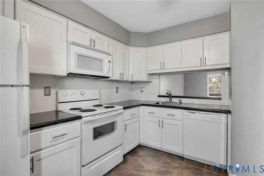 14723 Beacon Hill Court, Midlothian, VA 23112 - Image #2