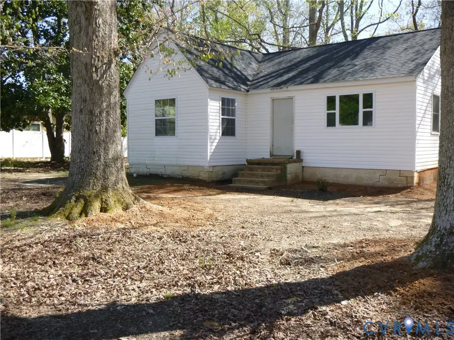 609 Nottoway Avenue, Blackstone, VA 23824 - Image #2