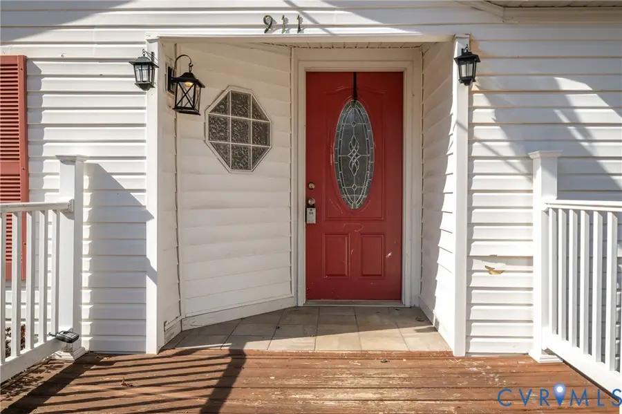 911 Chestnut Avenue, Mineral, VA 23117 - #3