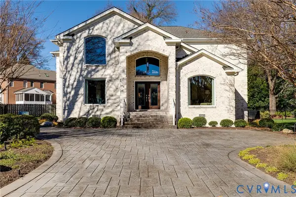 10 Tow Path Circle, Richmond, VA 23221