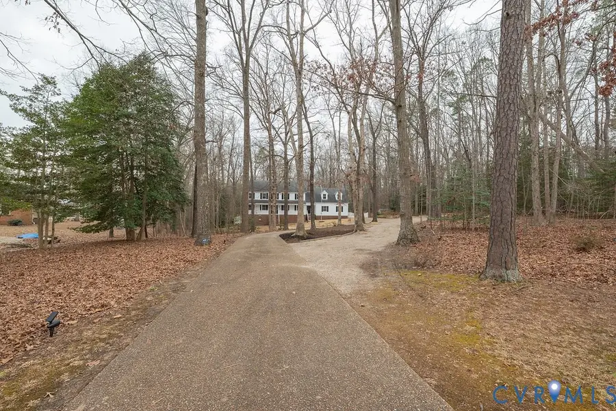 11030 Golden Leaf Road, Bermuda, VA 23237 - Image #2