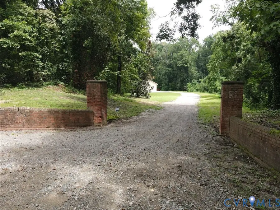 1571 Mount Vernon Street, Petersburg, VA 23805 - #2