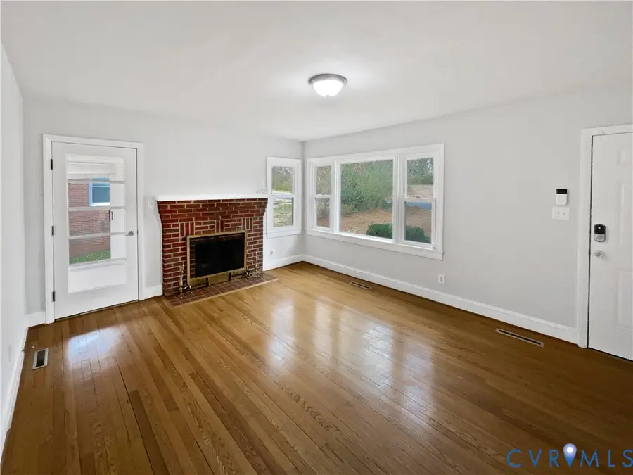 203 Crestwood Drive, Colonial Heights, VA 23834 - Image #3