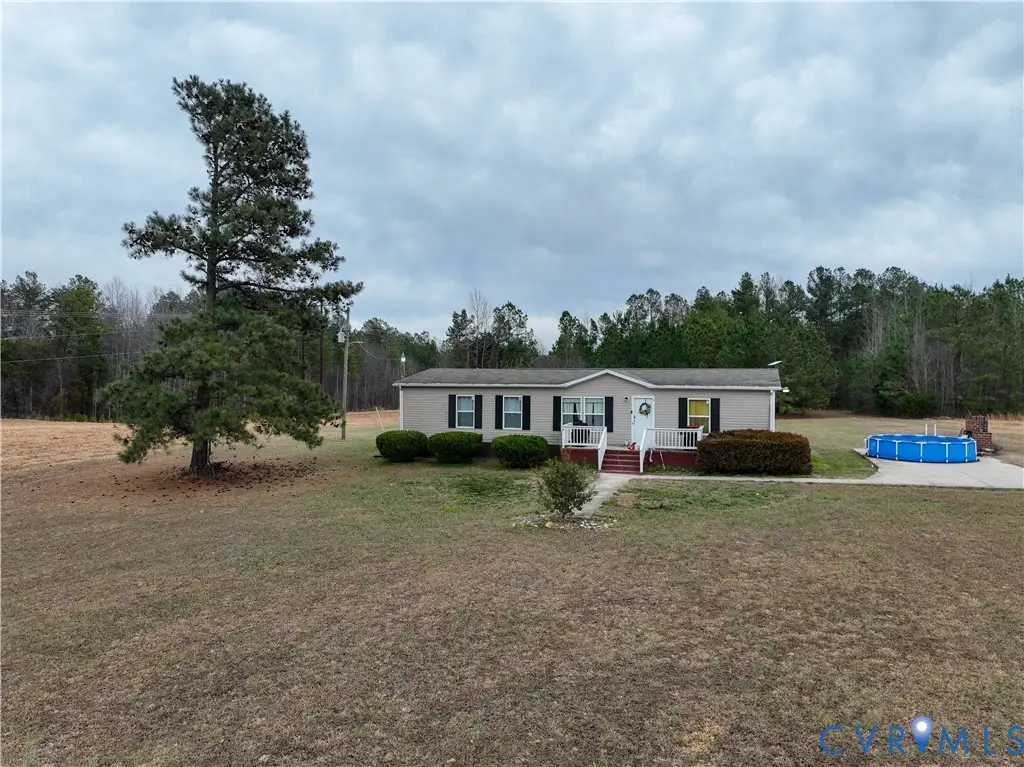 8220 New Grove Road, Victoria, VA 23974 - #1