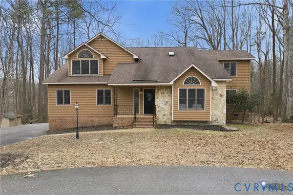 14429 Fox Knoll Drive, Colonial Heights, VA 23834