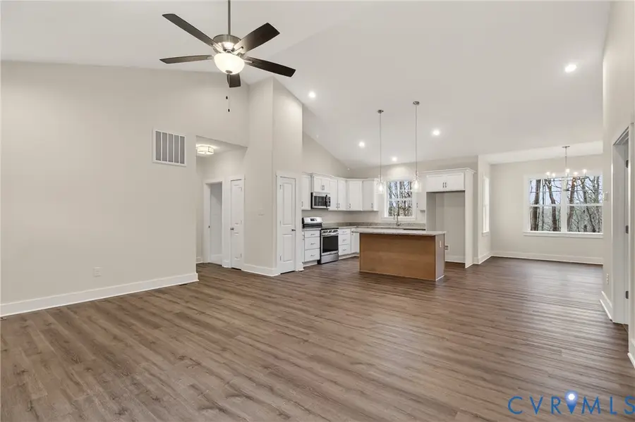 79 E Sunrise Drive, Warsaw, VA 22572 - #3