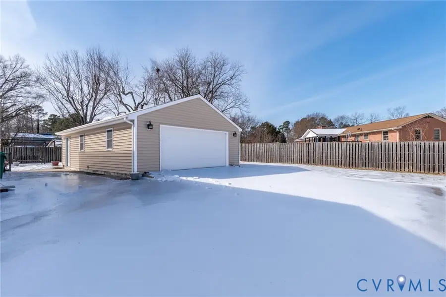 904 Lakewood Drive, Colonial Heights, VA 23834 - #3