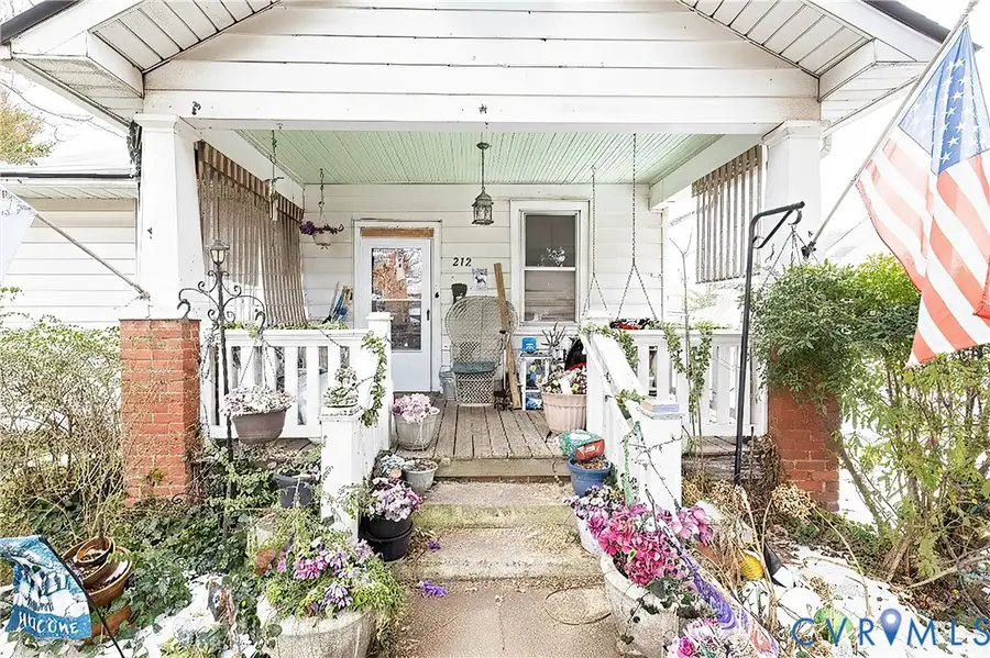 212 Norfolk Avenue, Colonial Heights, VA 23834 - #3