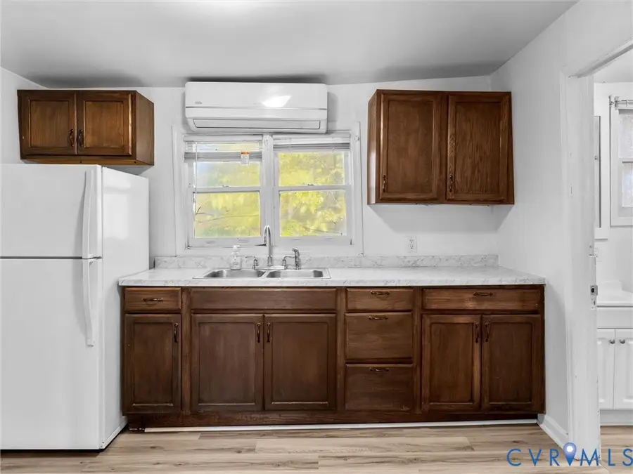 504 Longwood Avenue, Farmville, VA 23901 - #3