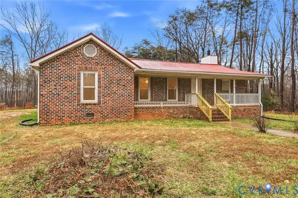 303 Dry Bridge Road, Farmville, VA 23901