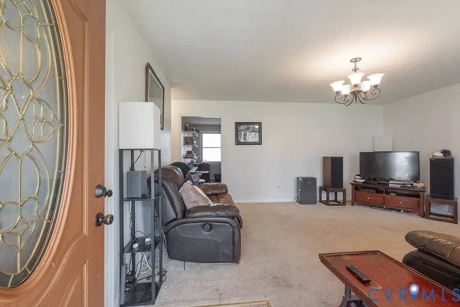 27 Sherwood Road, Cartersville, VA 23027 - #3