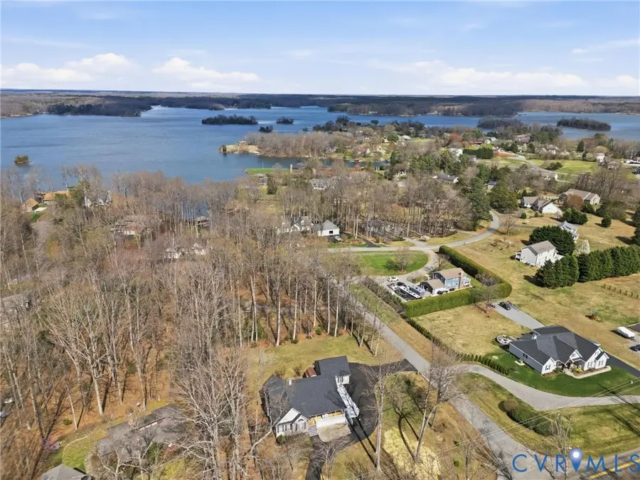 25 Tara Woods Drive, Bumpass, VA 23024 - #2