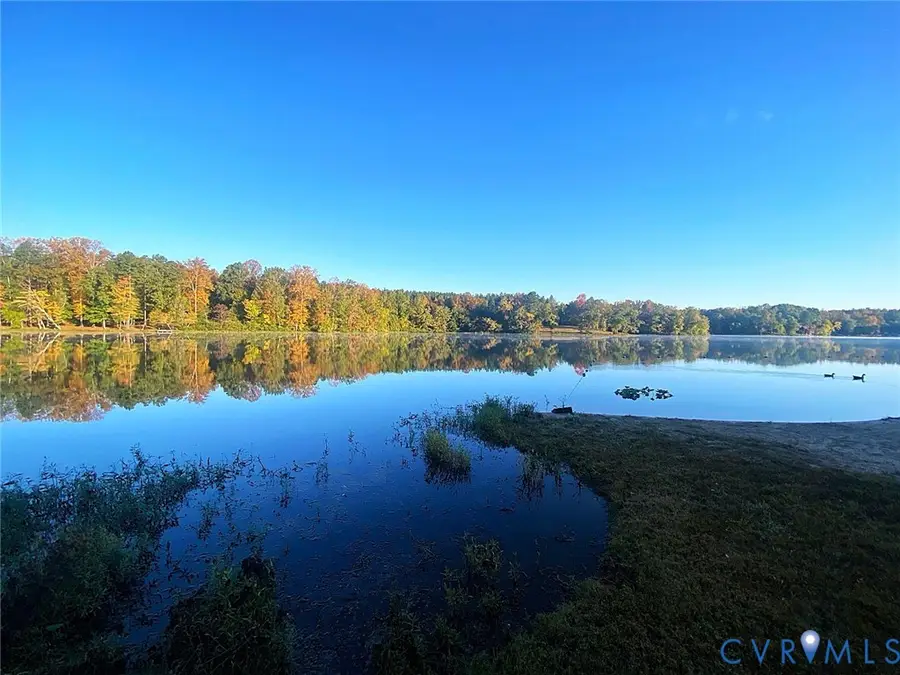 16 Mccutcheon Avenue, Columbia, VA 23038 - #2