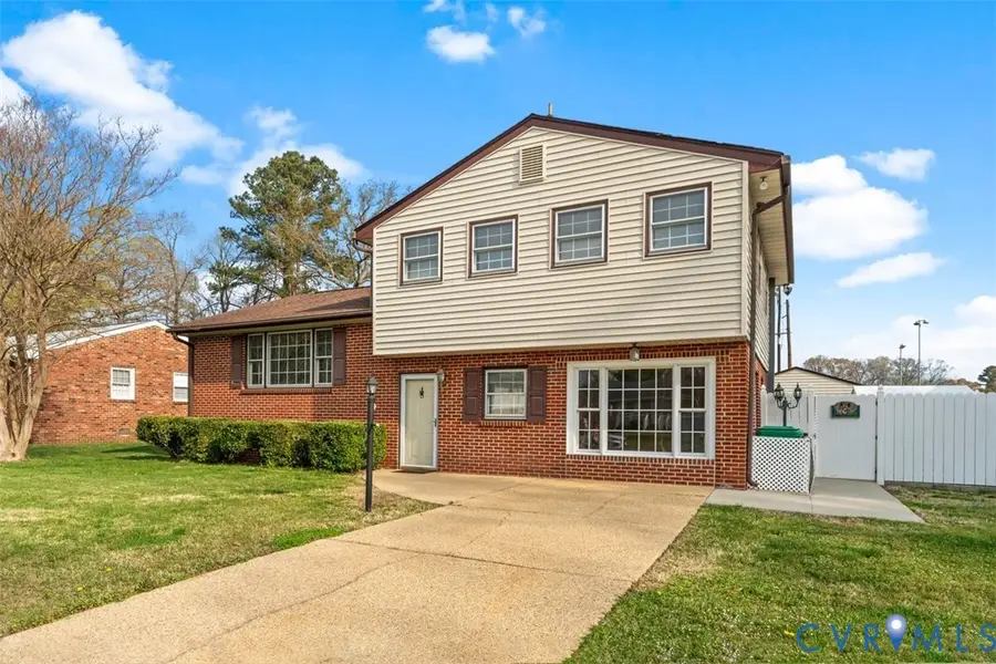 908 Yorkshire Road, Colonial Heights, VA 23834 - #3