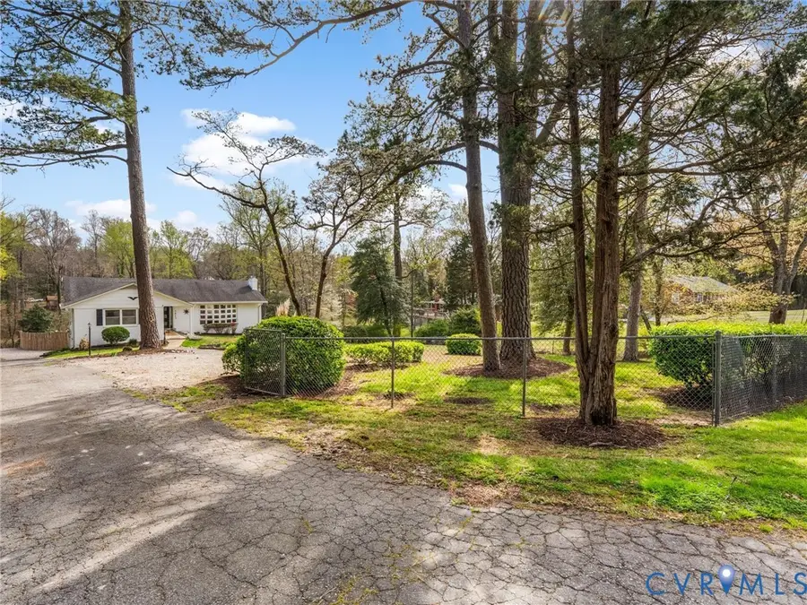 5823 Stanbrook Drive, North Chesterfield, VA 23234 - #3