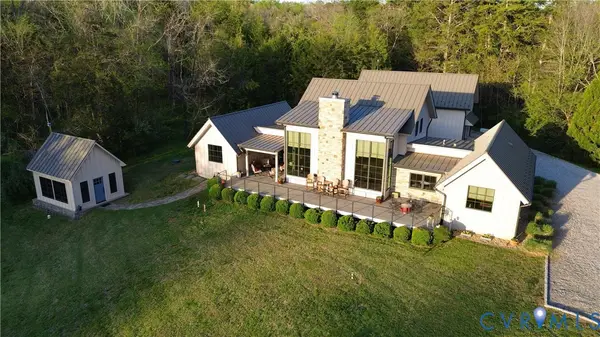 794 River Rd W, Manakin Sabot, VA 23103