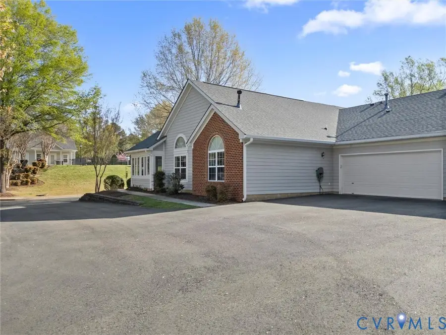 3242 Stone Manor Circle #13C, Chester, VA 23831 - #3