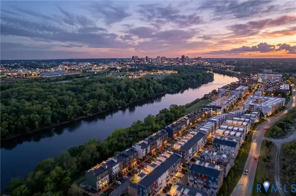 1 Flatwater Row #B, Henrico, VA 23231