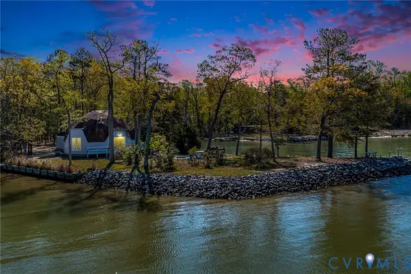 89 Holiday Drive, Heathsville, VA 22473