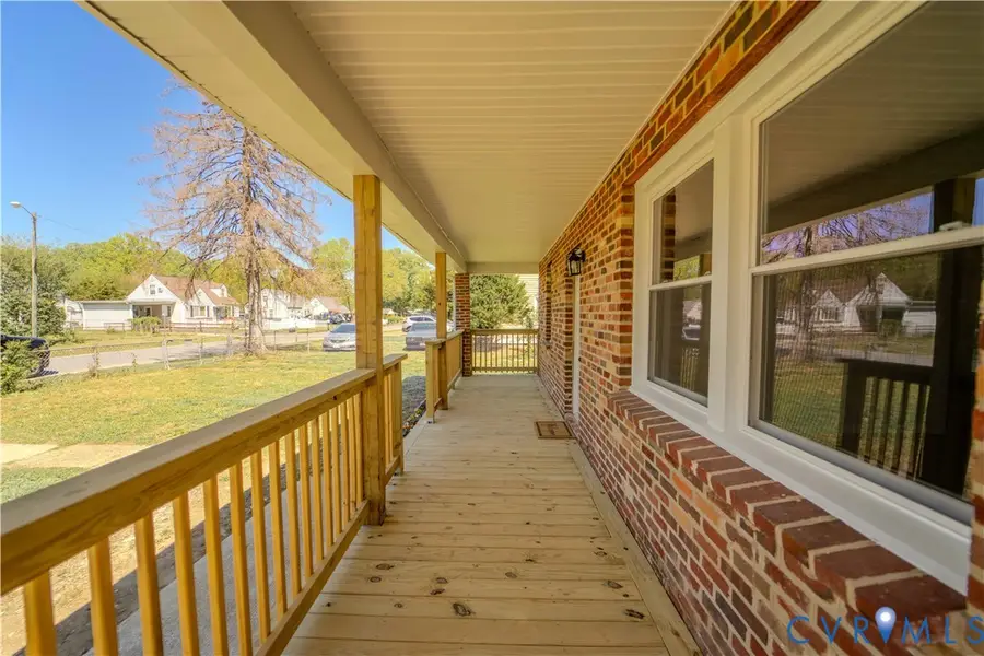 2925 W Strathmore Road, Bensley, VA 23237 - #2