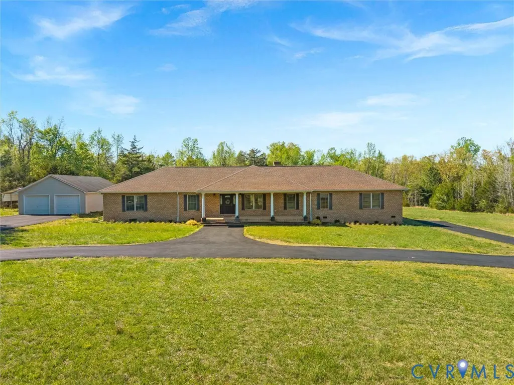 218 Landing Road, Farmville, VA 23901 - #1