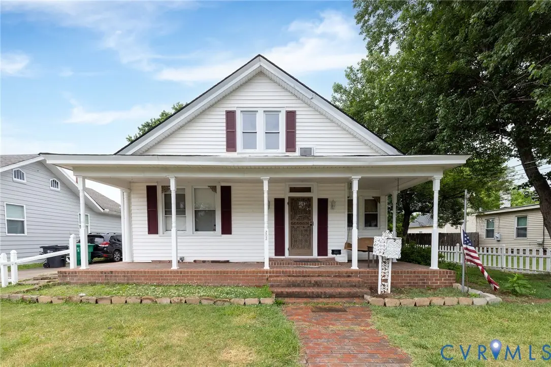 202 Lee Avenue, Colonial Heights, VA 23834 - #1