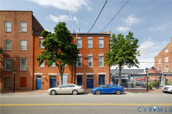 23 W Old Street, Petersburg, VA 23803