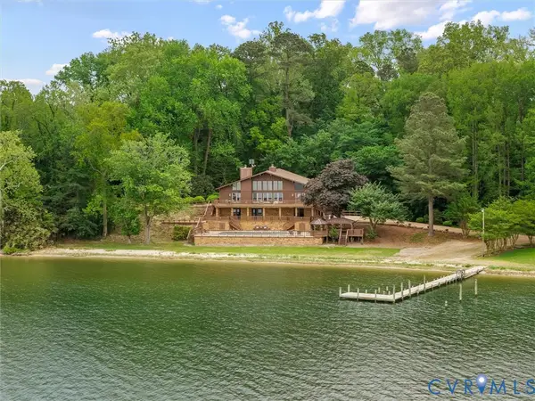 310 Green Point Lane, Cobbs Creek, VA 23050