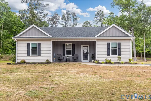 418 Lincoln Avenue #B, Jarratt, VA 23867