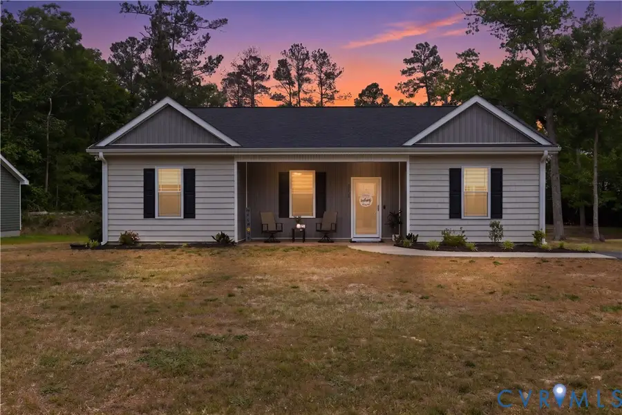 418 Lincoln Avenue #B, Jarratt, VA 23867 - #2