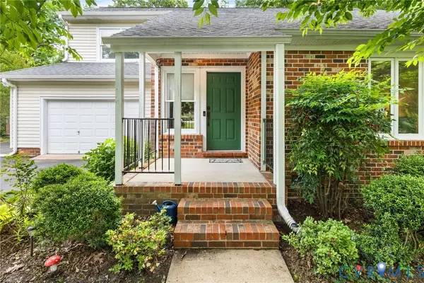 10460 Shumark Drive, Chester, VA 23831