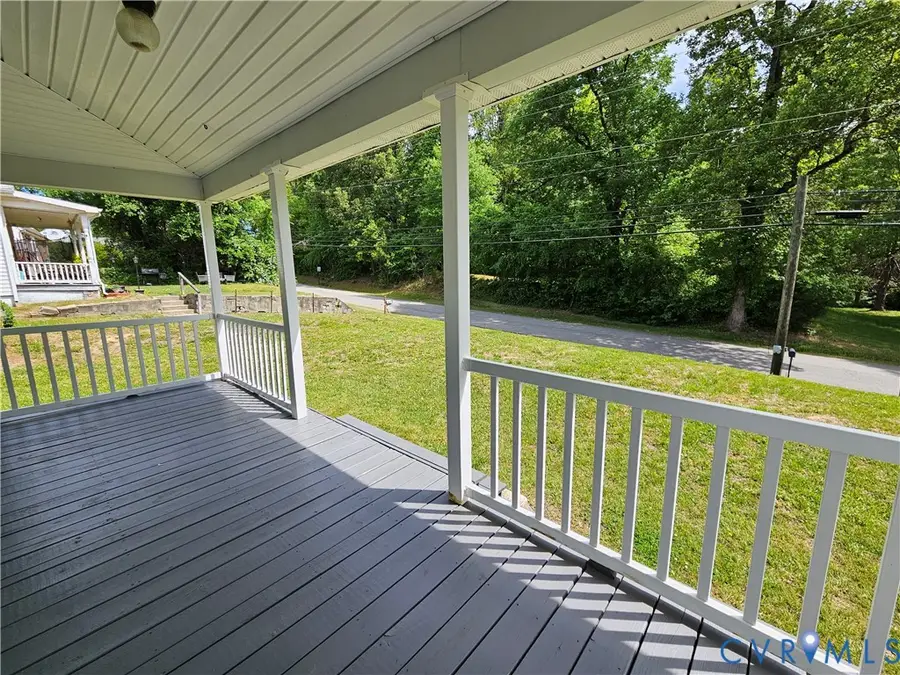 913 W Osborn Road, Farmville, VA 23901 - #3
