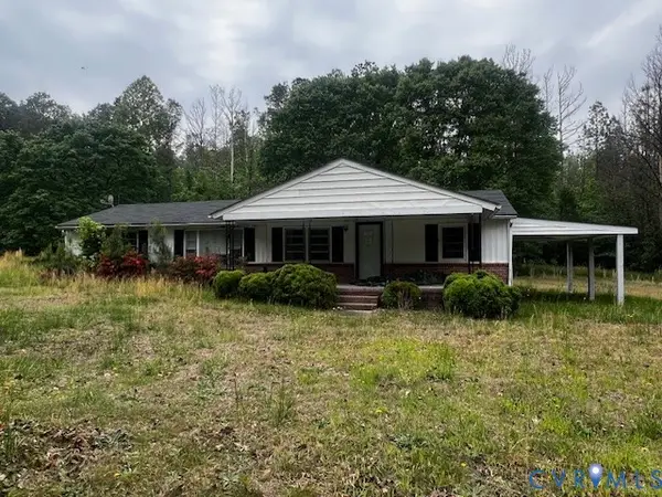 565 Town Bridge Road, Saluda, VA 23149