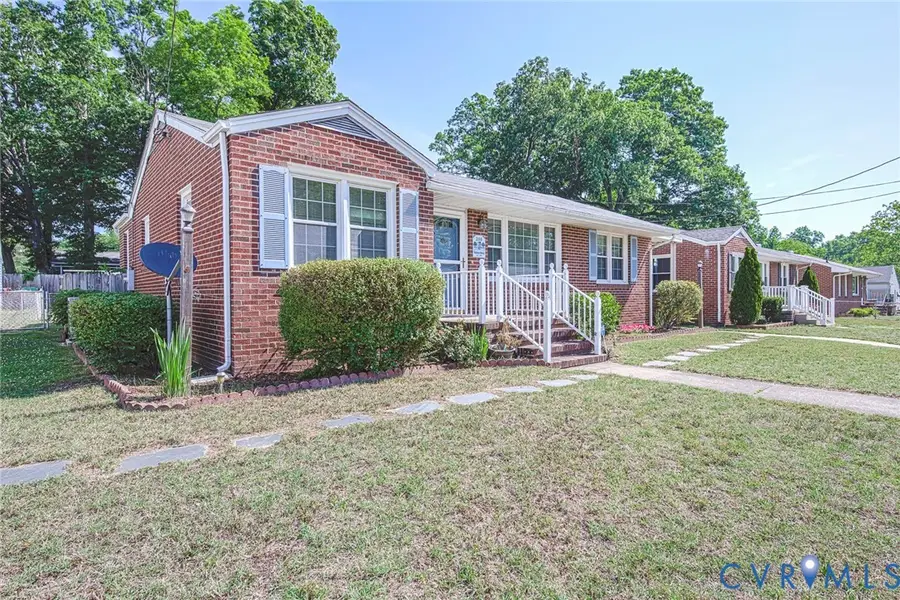 208 Hargrave Avenue, Colonial Heights, VA 23834 - #2