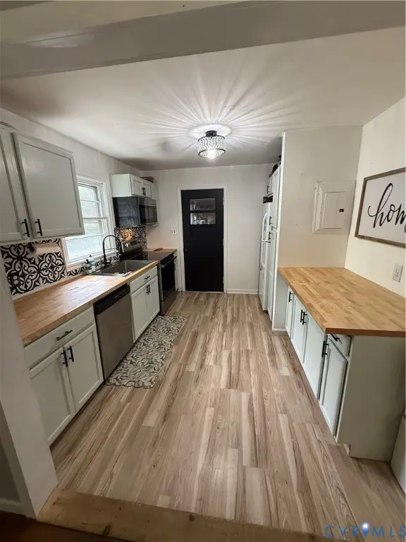 14232 Central Avenue, Chester, VA 23836 - #2