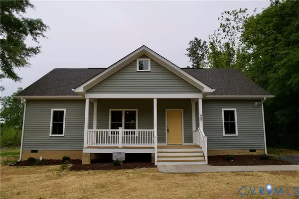 822 Nottoway Avenue, Blackstone, VA 23824