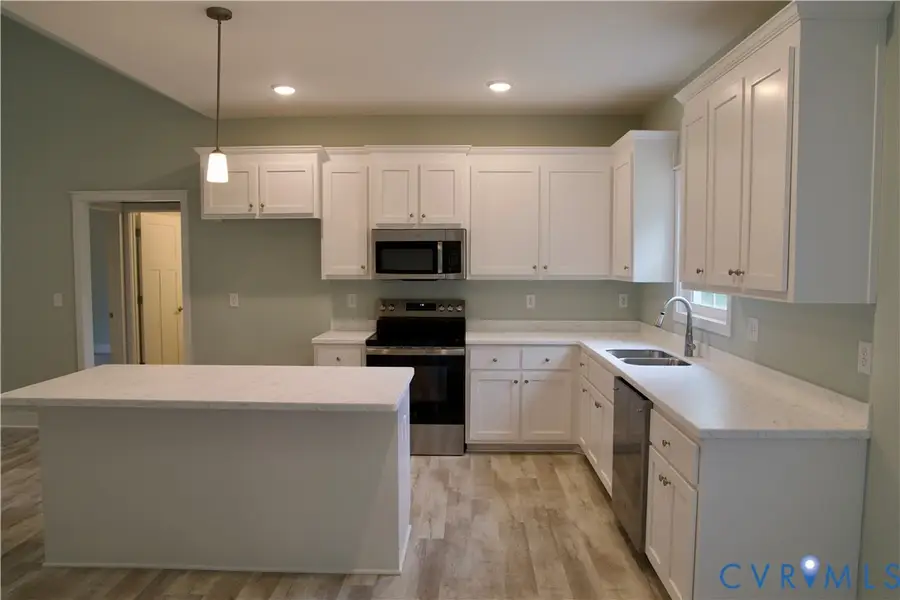 822 Nottoway Avenue, Blackstone, VA 23824 - #3