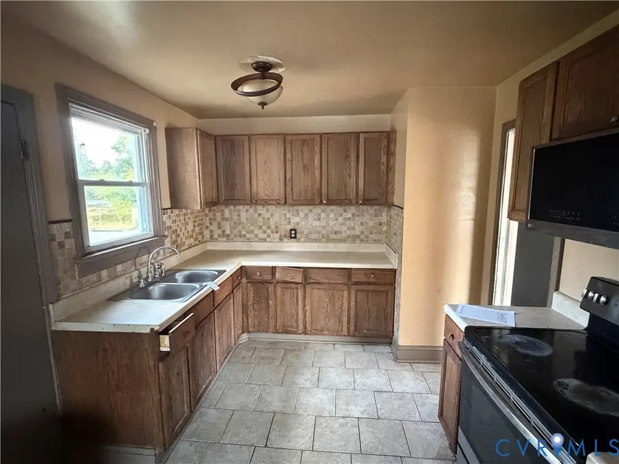 2401 Raleigh Street, Hopewell, VA 23860 - #2
