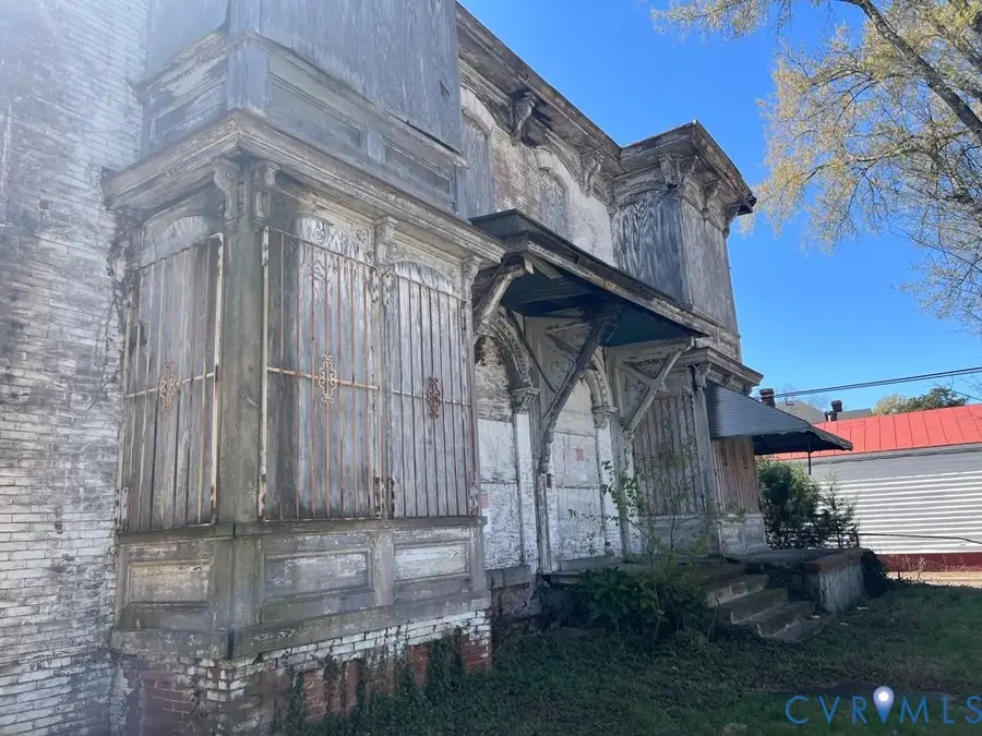 646 W Washington Street, Petersburg, VA 23803 - #2