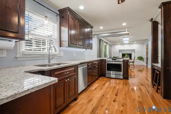 1211 Yacht Basin Drive, Colonial Heights, VA 23834