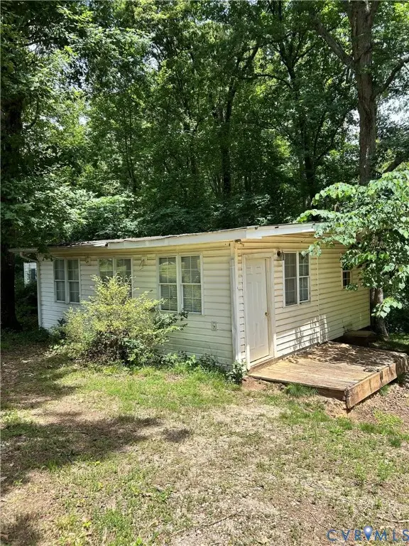 2609 Mountain View Road, Powhatan, VA 23139
