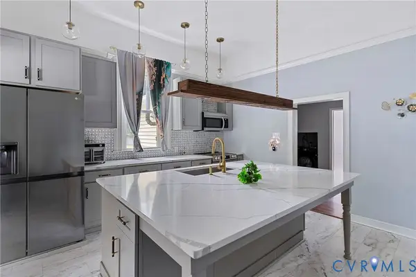 166 Wright Avenue, Colonial Heights, VA 23834