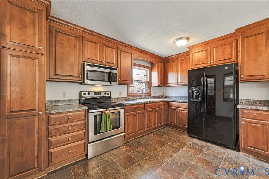 712 Fredericks Hall Road, Bumpass, VA 23024 - #2