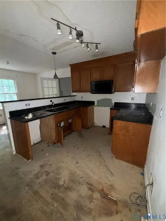 19001 Indian Road, Petersburg, VA 23805 - #3